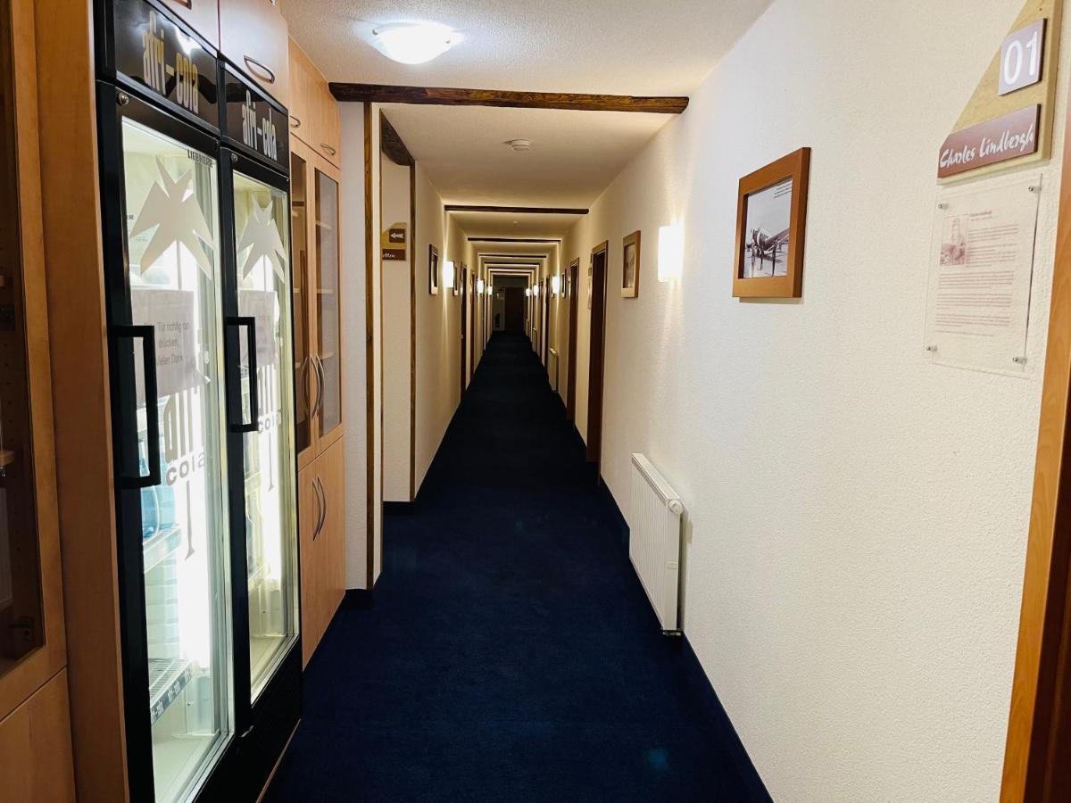 Hotel Zum Fliegerwirt Mengen Eksteriør bilde