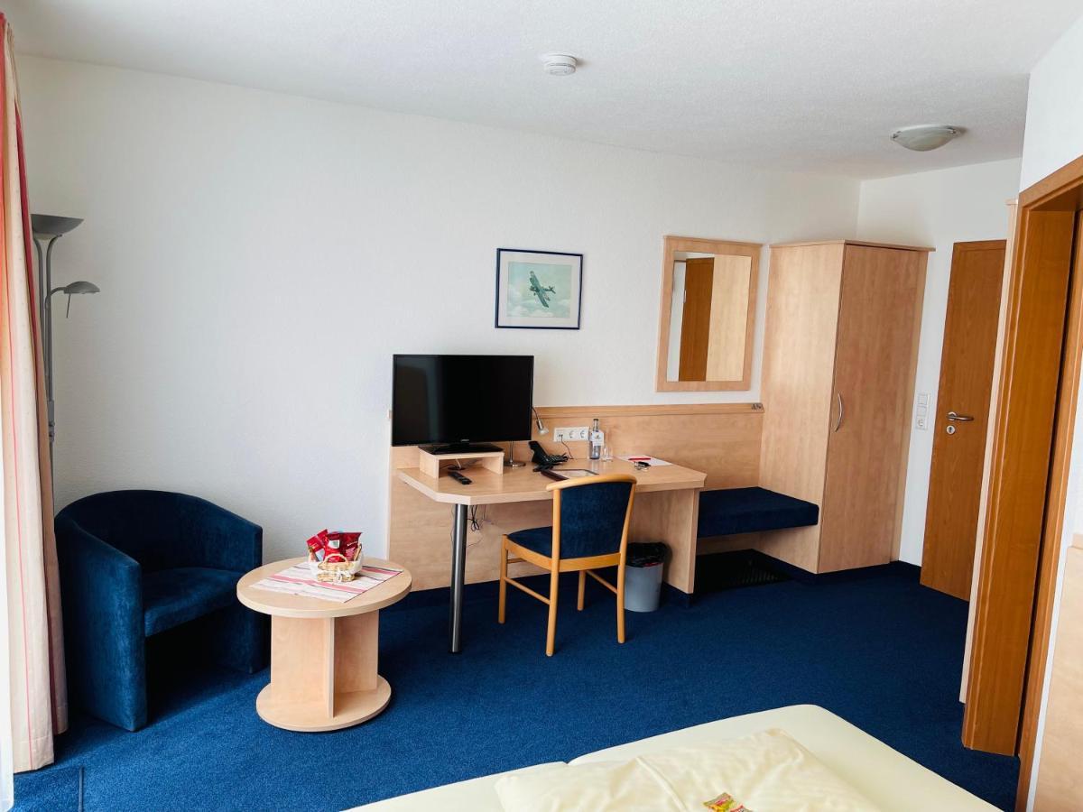 Hotel Zum Fliegerwirt Mengen Eksteriør bilde