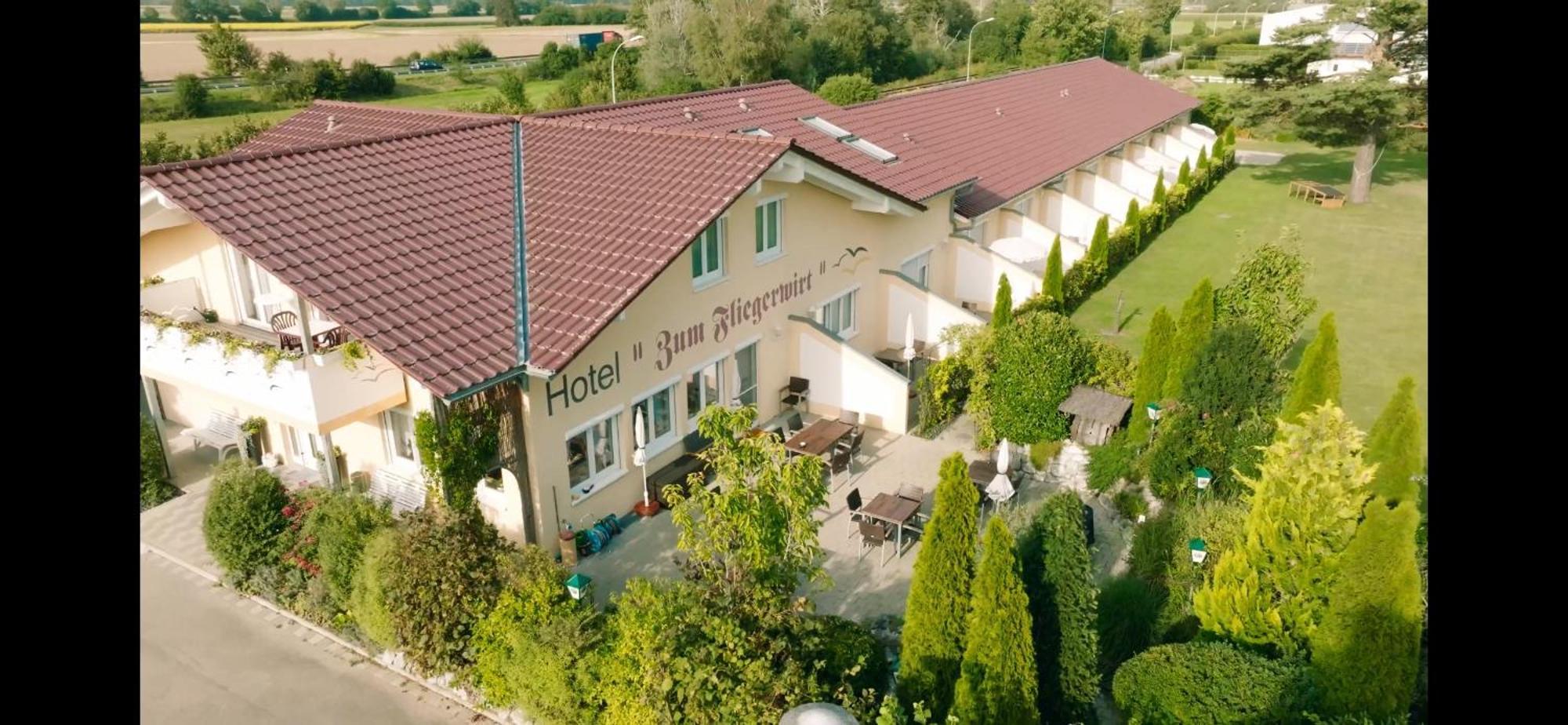 Hotel Zum Fliegerwirt Mengen Eksteriør bilde
