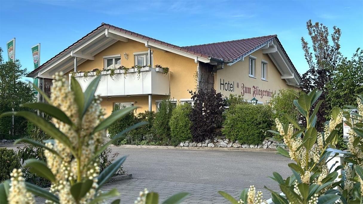 Hotel Zum Fliegerwirt Mengen Eksteriør bilde