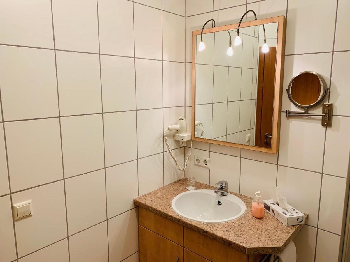Hotel Zum Fliegerwirt Mengen Eksteriør bilde